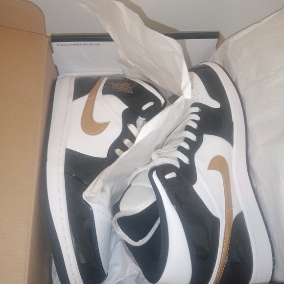 Jordan 1 Mid SE Patent Leather size 12 main image 4